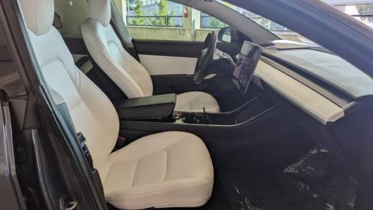 2019 Tesla Model 3 5YJ3E1EB5KF392475