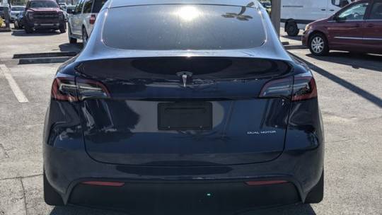 2021 Tesla Model Y 5YJYGDEE5MF061569