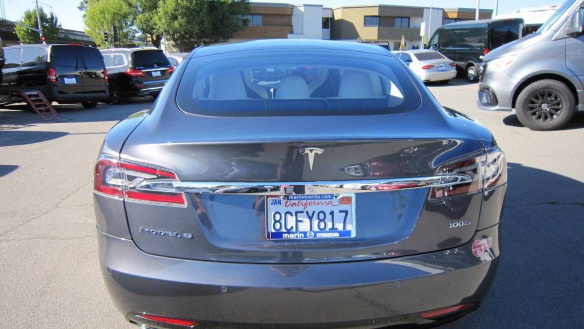 2017 Tesla Model S 5YJSA1E24HF224391