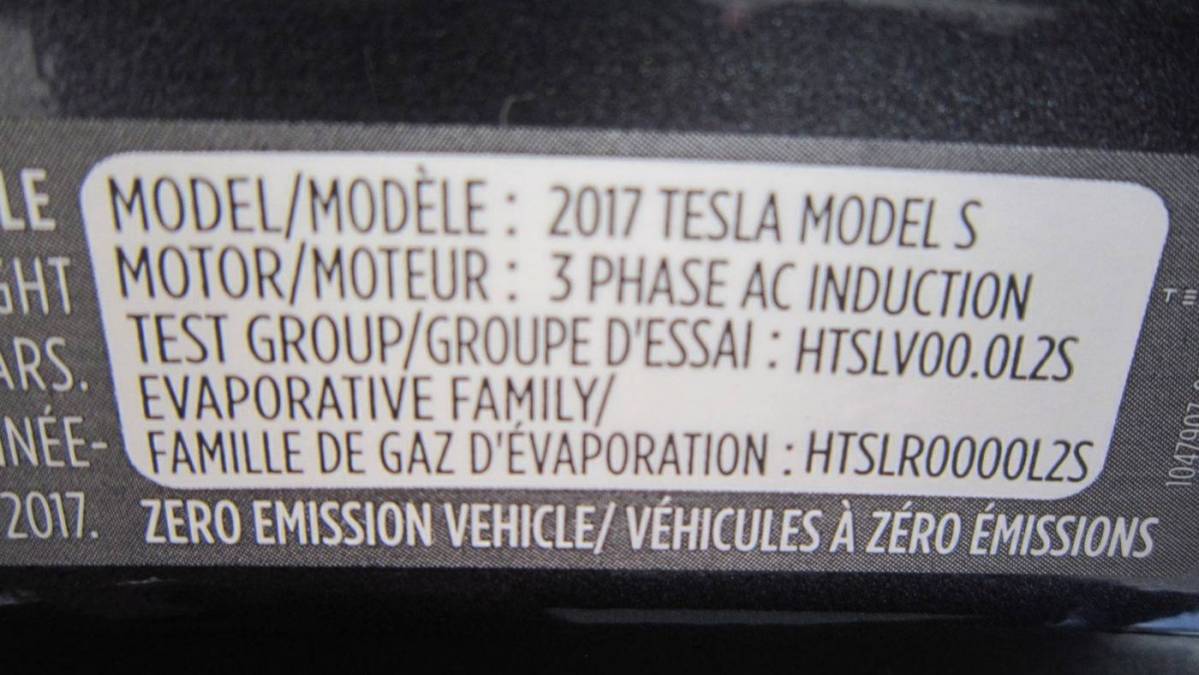 2017 Tesla Model S 5YJSA1E24HF224391