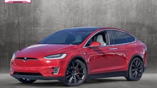 2017 Tesla Model X 5YJXCBE46HF055465