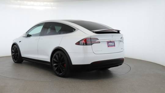 2019 Tesla Model X 5YJXCBE43KF160620