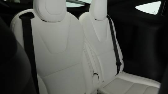2019 Tesla Model X 5YJXCBE43KF160620