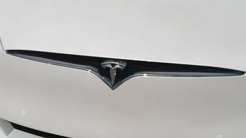 2018 Tesla Model S 5YJSA1E26JF295193