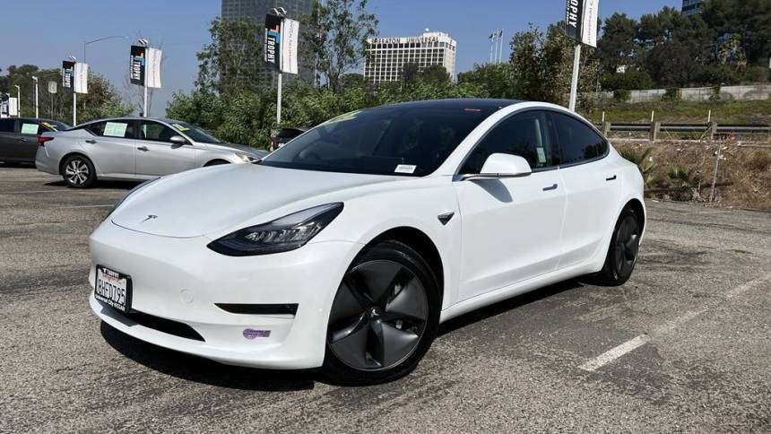 2018 Tesla Model 3 5YJ3E1EB5JF120605