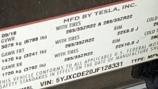 2018 Tesla Model X 5YJXCDE20JF128331