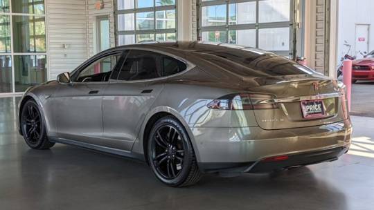 2015 Tesla Model S 5YJSA1S28FF085982