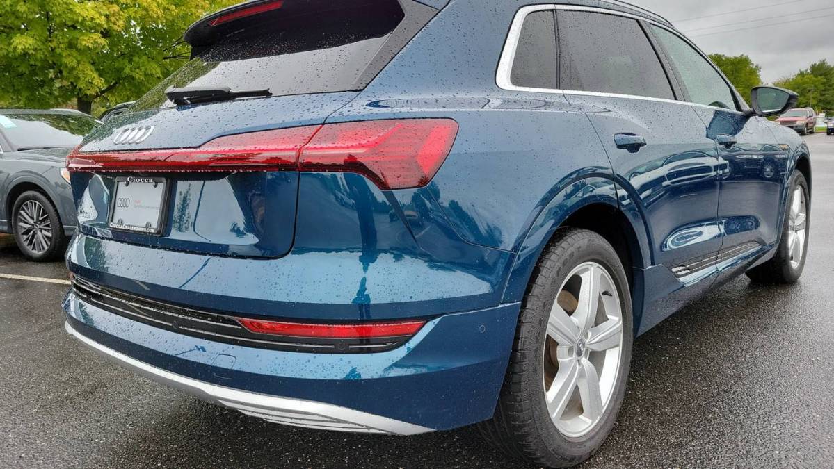 2019 Audi e-tron WA1LABGE5KB015358