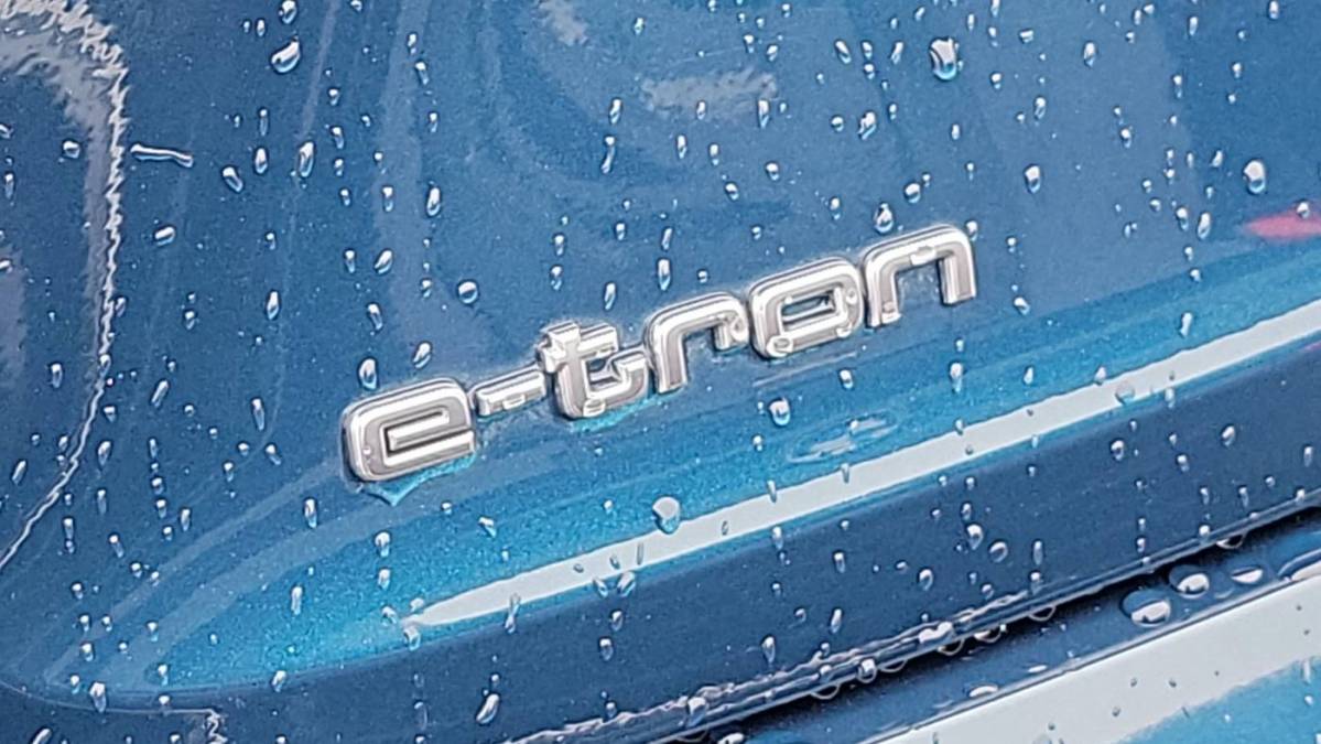 2019 Audi e-tron WA1LABGE5KB015358