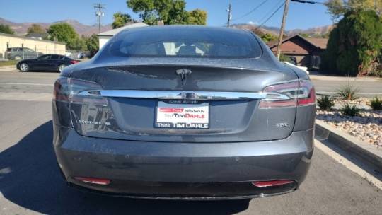 2016 Tesla Model S 5YJSA1E25GF144158
