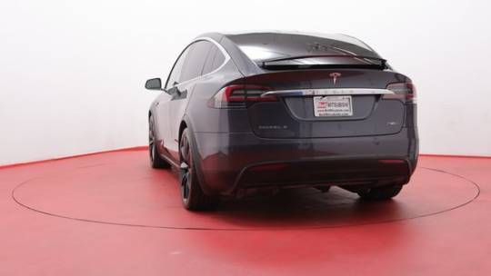 2016 Tesla Model X 5YJXCBE44GF016355