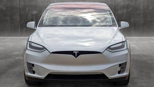 2017 Tesla Model X 5YJXCBE25HF054421