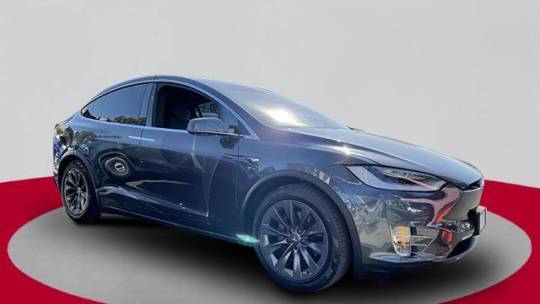 2017 Tesla Model X 5YJXCAE2XHF054425
