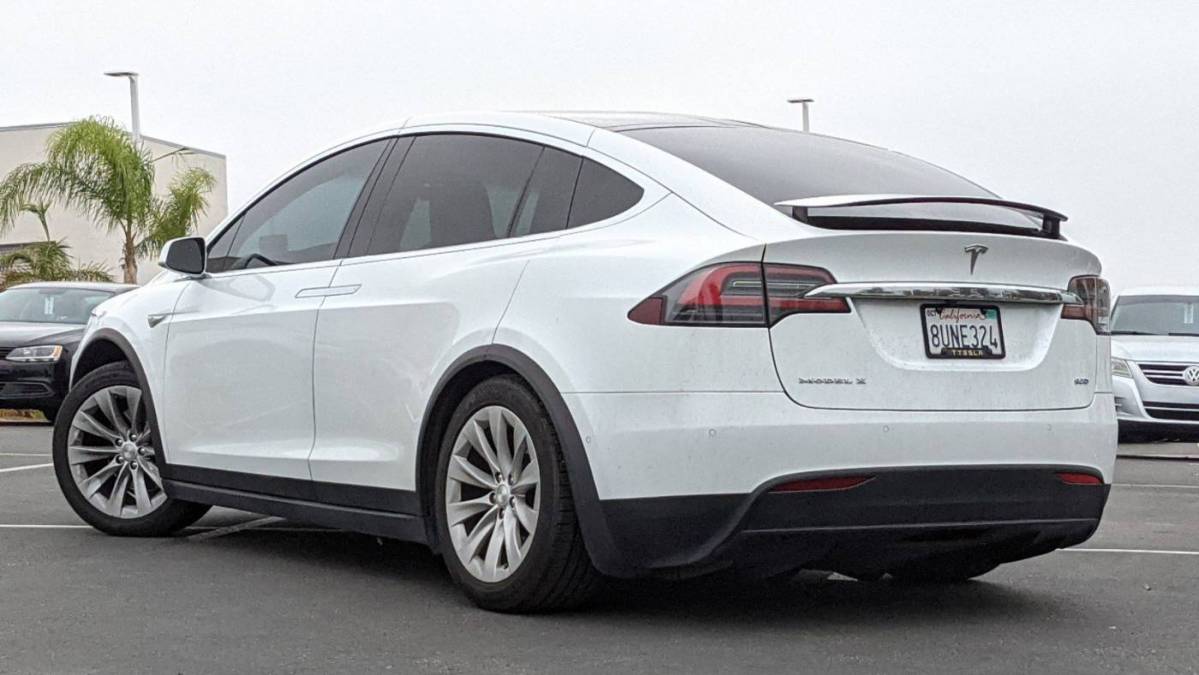 2016 Tesla Model X 5YJXCAE26GF004345