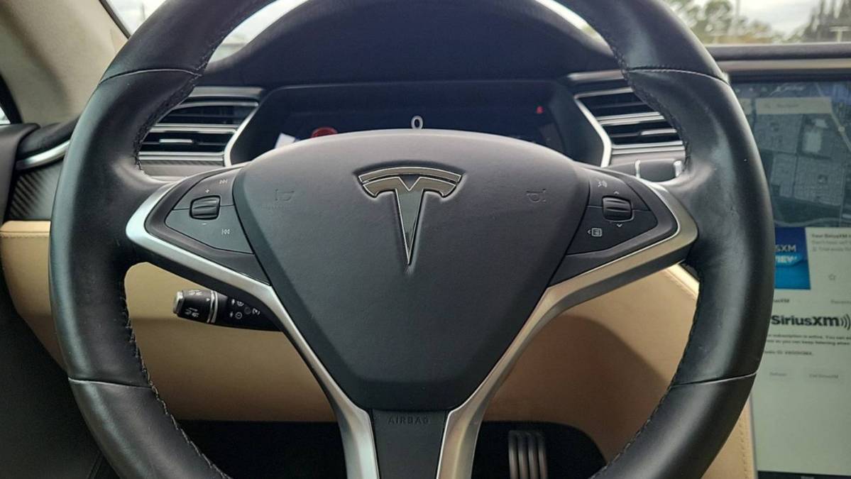 2015 Tesla Model S 5YJSA1E44FF105867