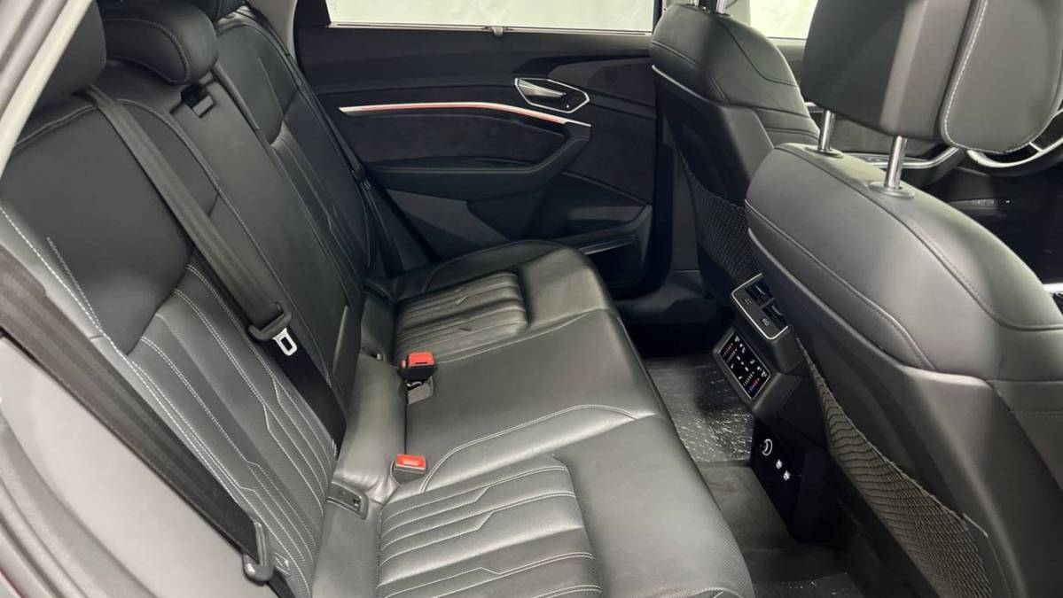 2019 Audi e-tron WA1VAAGE3KB023767
