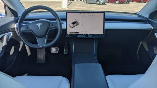 2019 Tesla Model 3 5YJ3E1EB7KF368114