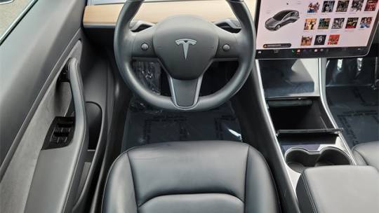 2018 Tesla Model 3 5YJ3E1EB9JF132790