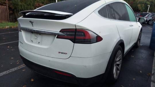 2016 Tesla Model X 5YJXCBE4XGF005165
