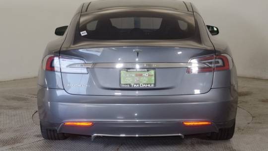 2013 Tesla Model S 5YJSA1CG6DFP08443