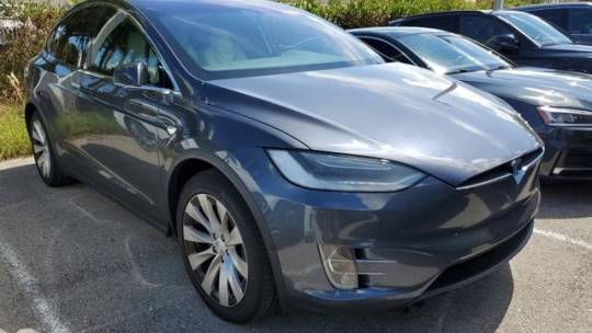 2019 Tesla Model X 5YJXCDE21KF210327
