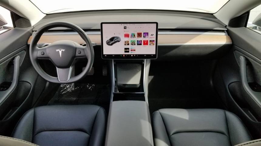 2019 Tesla Model 3 5YJ3E1EB0KF386440