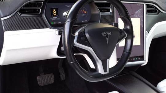 2016 Tesla Model X 5YJXCBE22GF007152