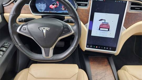 2017 Tesla Model X 5YJXCDE25HF053927