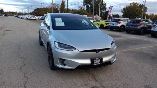 2018 Tesla Model X 5YJXCAE26JF120510
