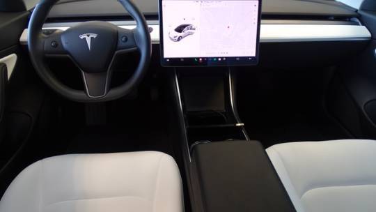 2018 Tesla Model 3 5YJ3E1EB7JF112196
