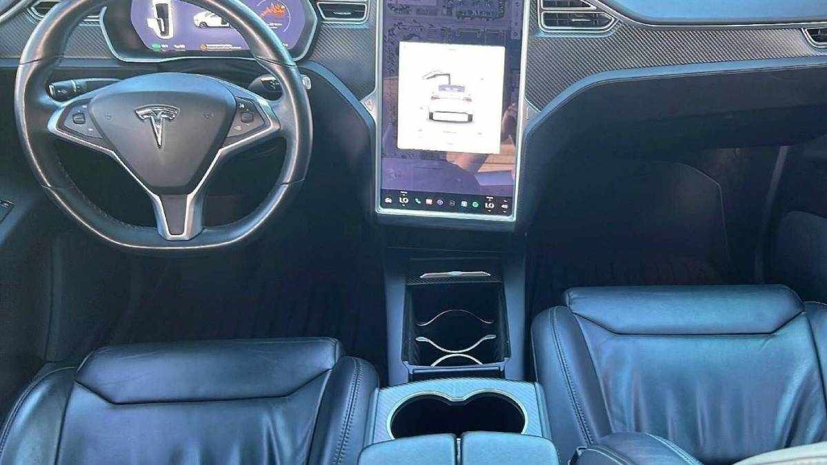 2017 Tesla Model X 5YJXCBE20HF060627