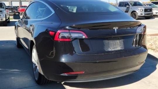2018 Tesla Model 3 5YJ3E1EB6JF071561