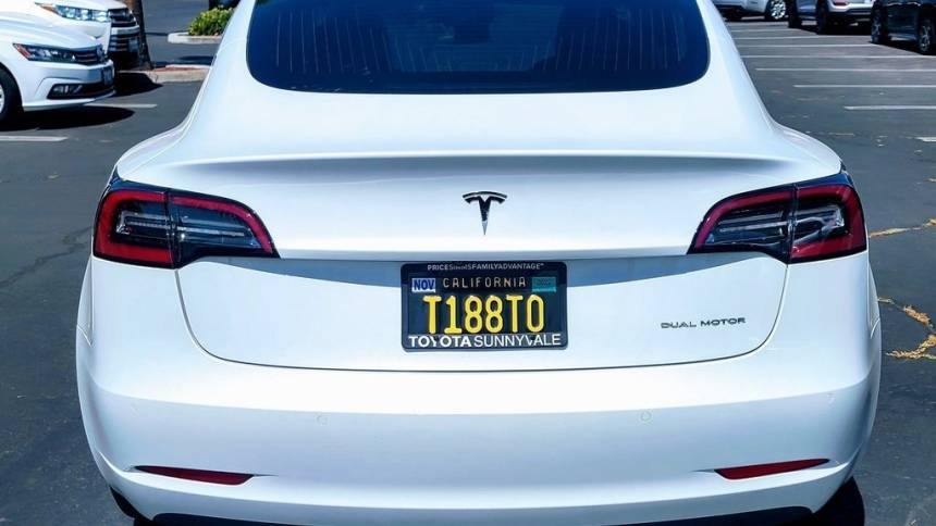 2018 Tesla Model 3 5YJ3E1EB9JF120722
