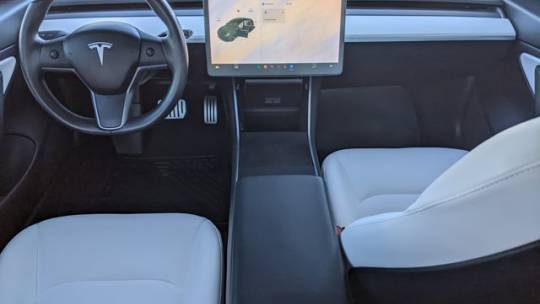 2019 Tesla Model 3 5YJ3E1EAXKF323496