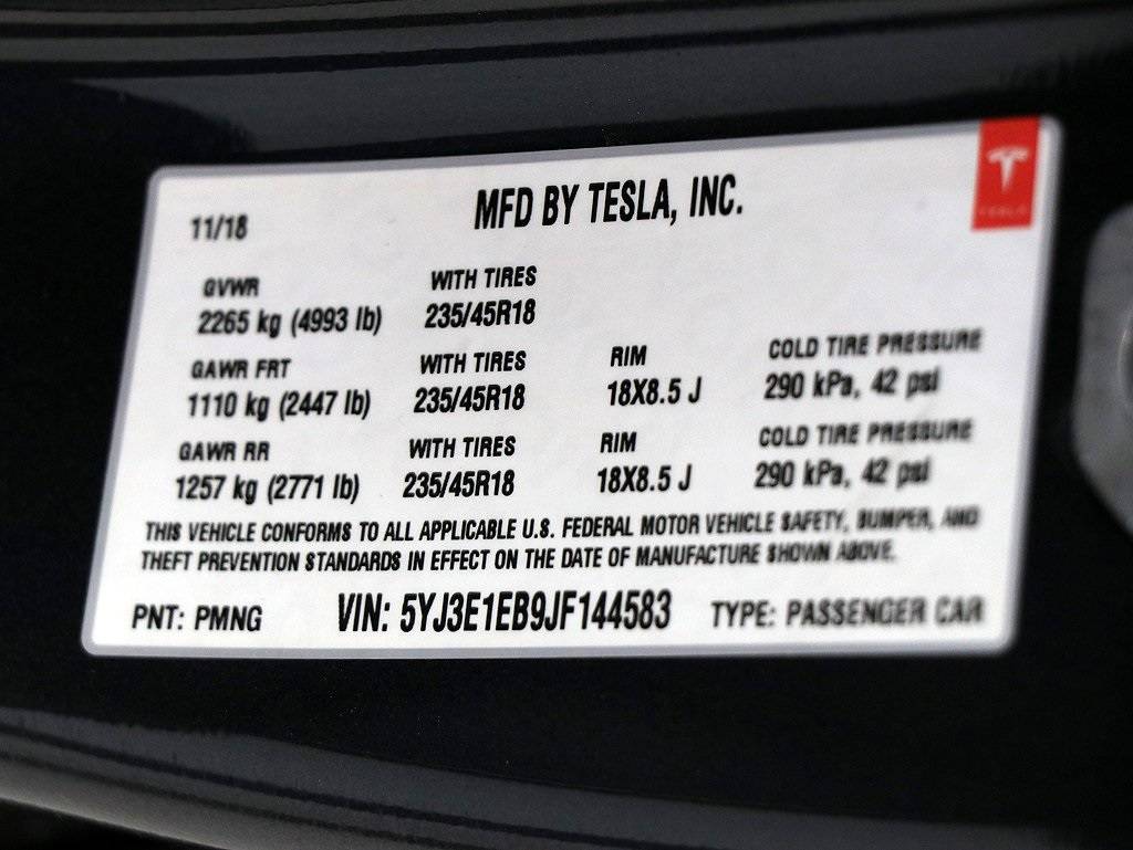 2018 Tesla Model 3 5YJ3E1EB9JF144583