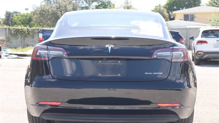 2018 Tesla Model 3 5YJ3E1EB7JF071262