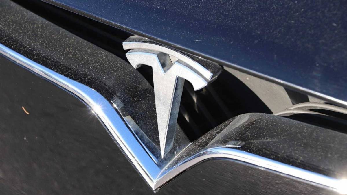 2017 Tesla Model X 5YJXCAE2XHF041562