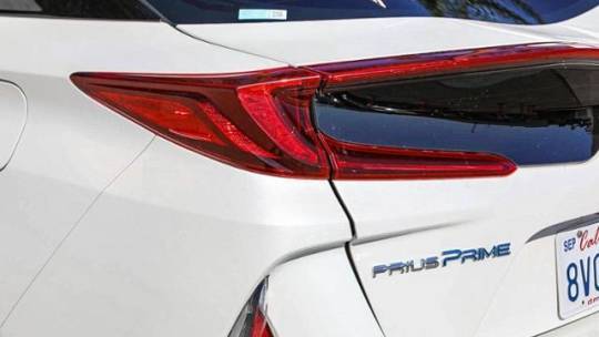 2018 Toyota Prius Prime JTDKARFP8J3085104