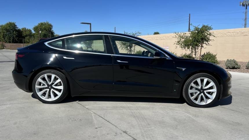 2019 Tesla Model 3 5YJ3E1EA7KF447855