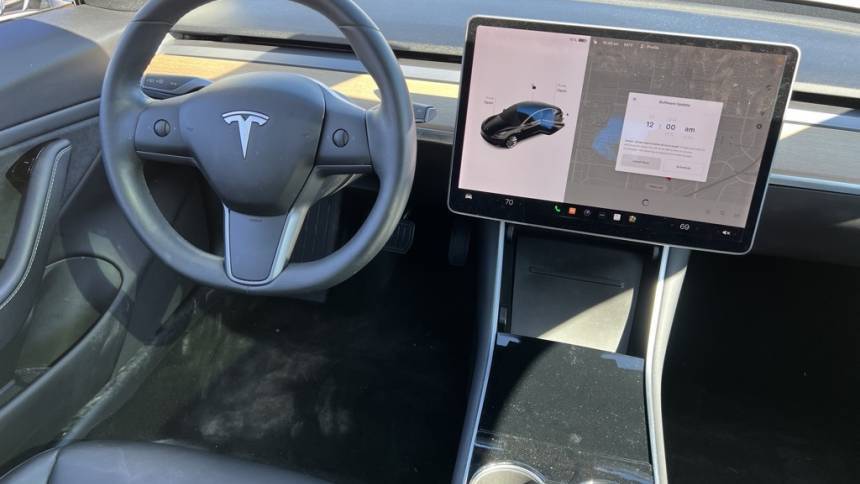 2019 Tesla Model 3 5YJ3E1EA7KF447855