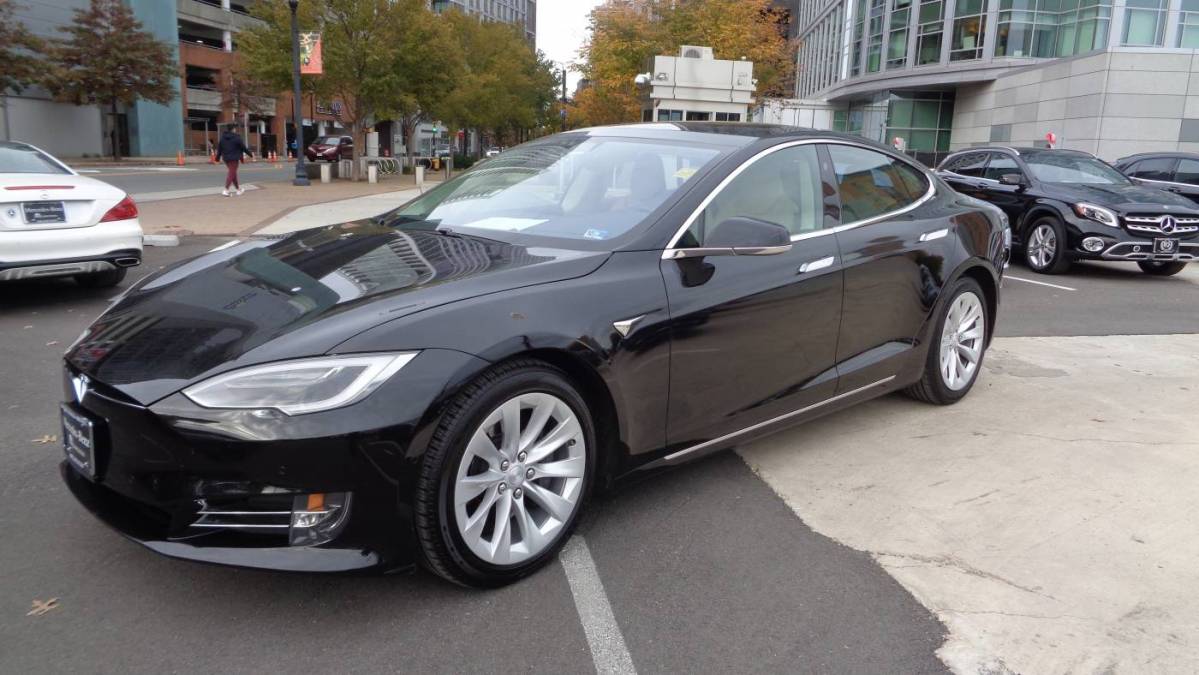 2017 Tesla Model S 5YJSA1E23HF196034