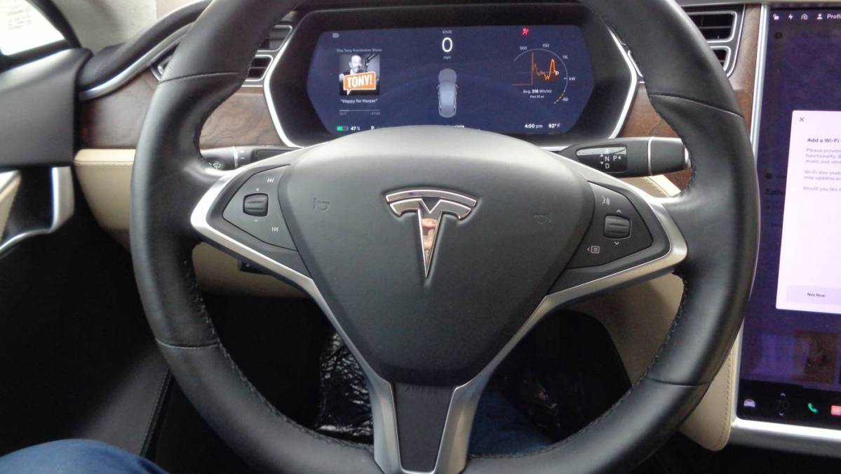2017 Tesla Model S 5YJSA1E23HF196034