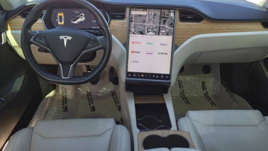 2019 Tesla Model S 5YJSA1E2XKF305502