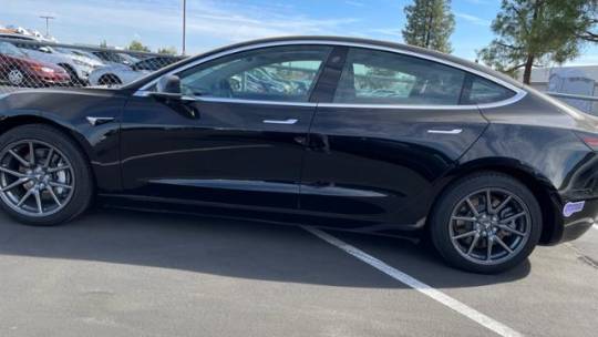 2018 Tesla Model 3 5YJ3E1EAXJF172478