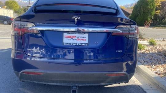 2017 Tesla Model X 5YJXCDE26HF071109