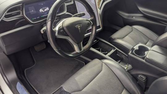 2017 Tesla Model S 5YJSA1E1XHF210504
