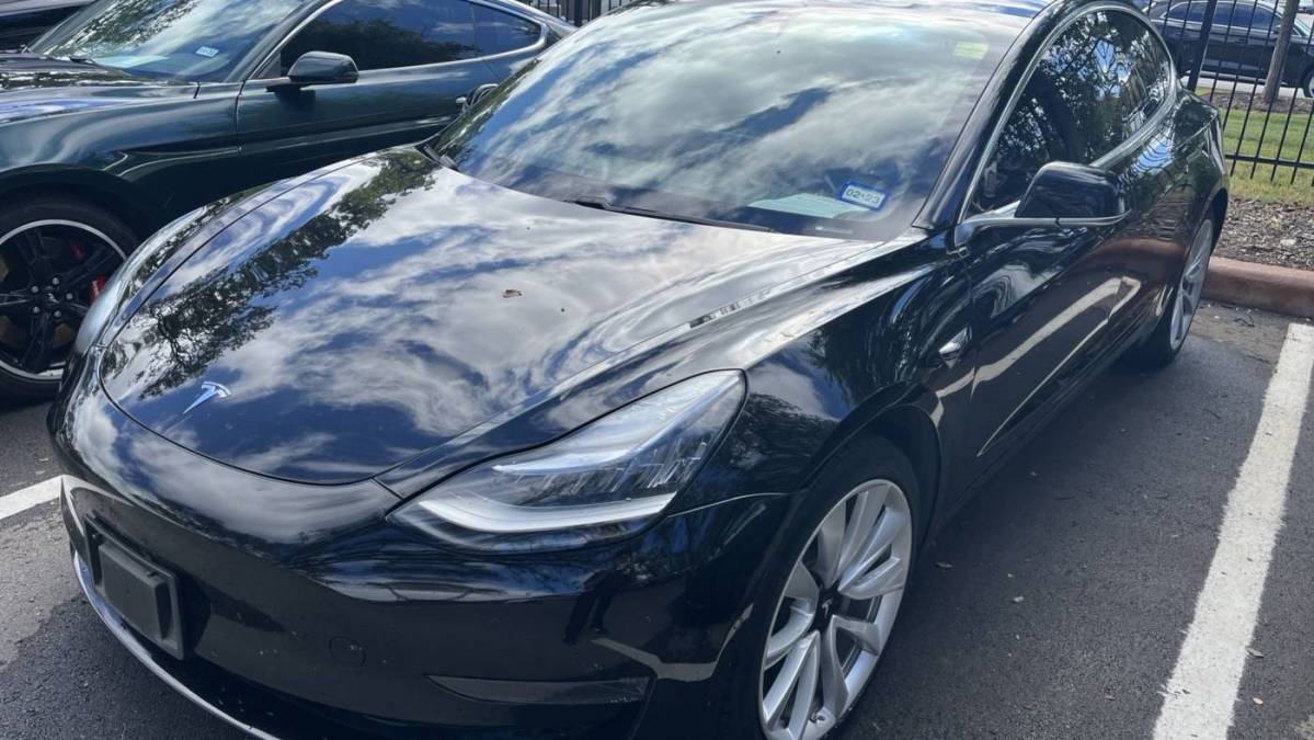 2018 Tesla Model 3 5YJ3E1EA1JF050365