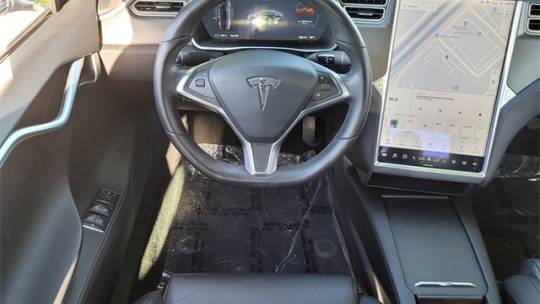 2017 Tesla Model S 5YJSA1E2XHF193292