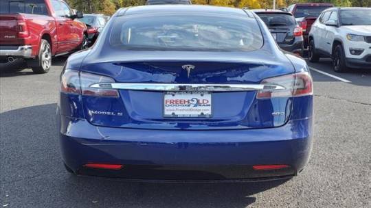 2016 Tesla Model S 5YJSA1E21GF156372