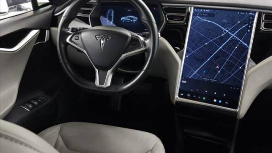 2016 Tesla Model S 5YJSA1E20GF132631